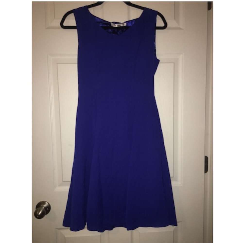 blue dress